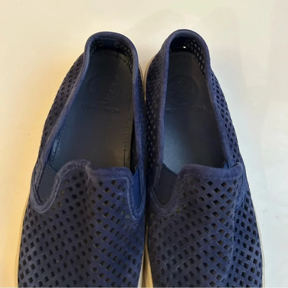 ! Tory Burch JESSE Perforated Sneaker 6.5 blue